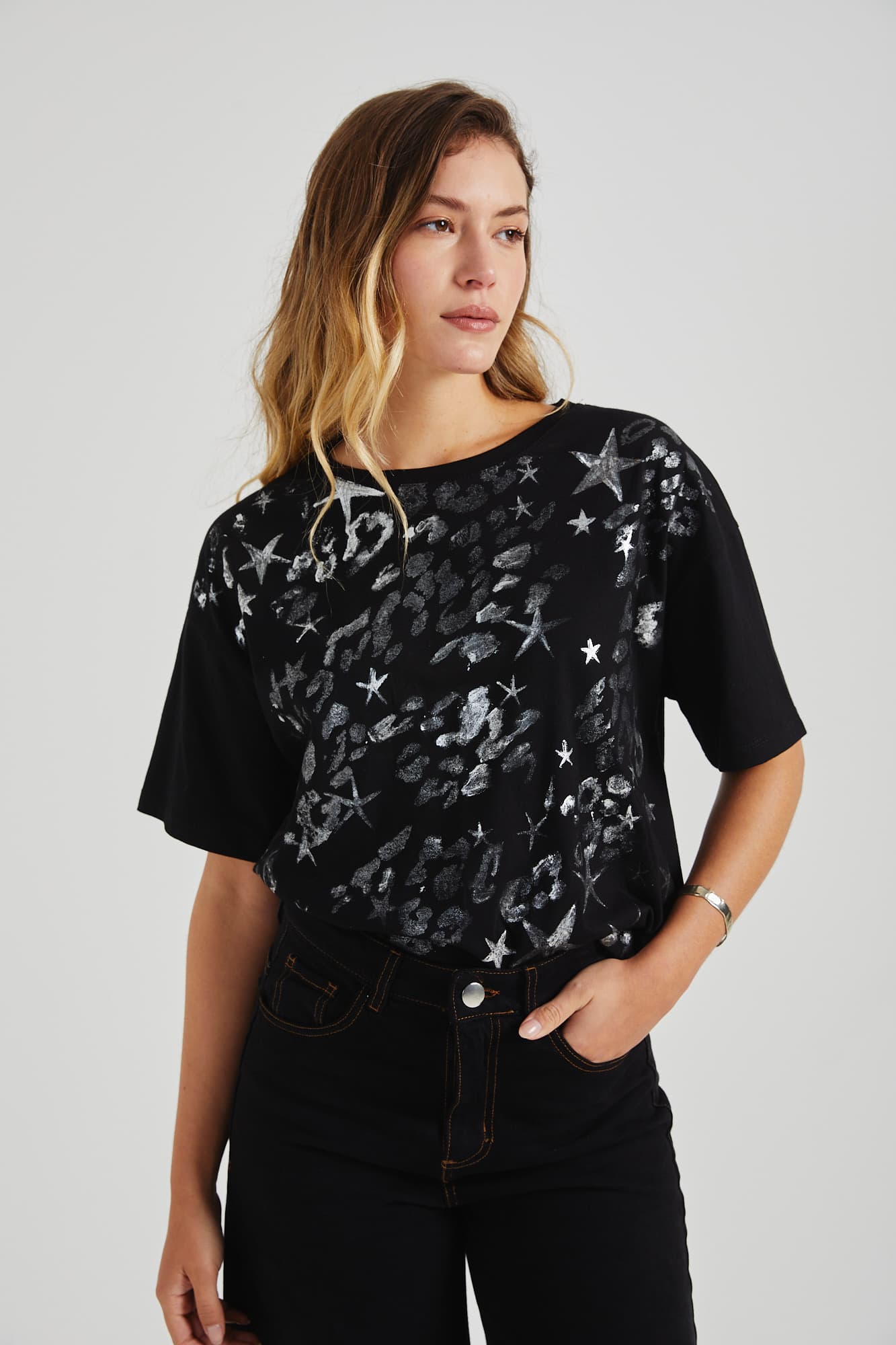 RN1523 - REMERA STARS