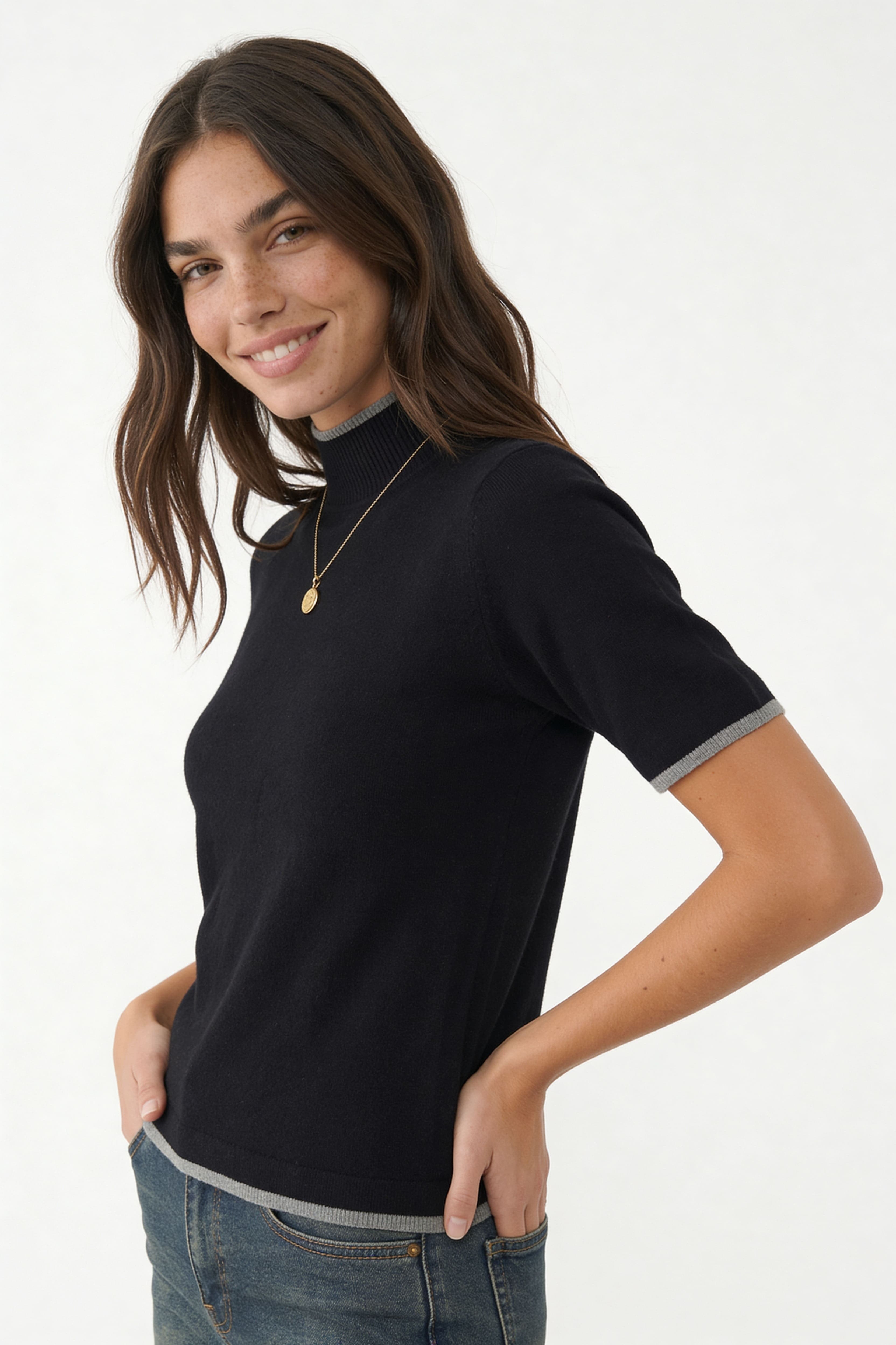 SN1606 - REMERA TEJIDA FUJI