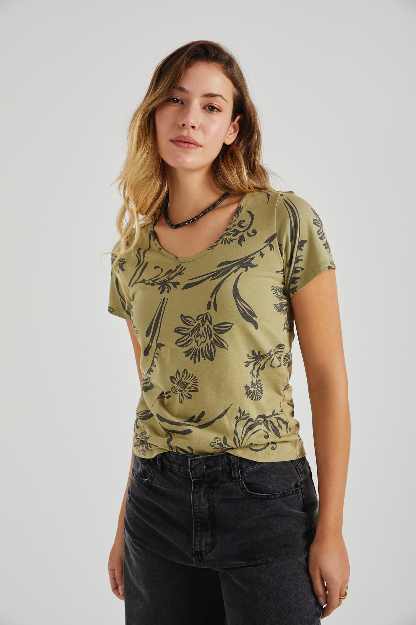 RN2675 - REMERA PAPRIKA