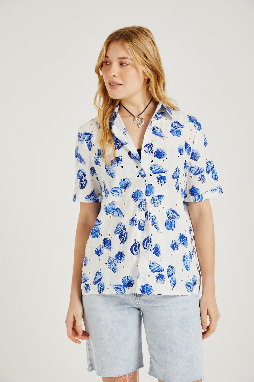 CC2643 - CAMISA FLORA