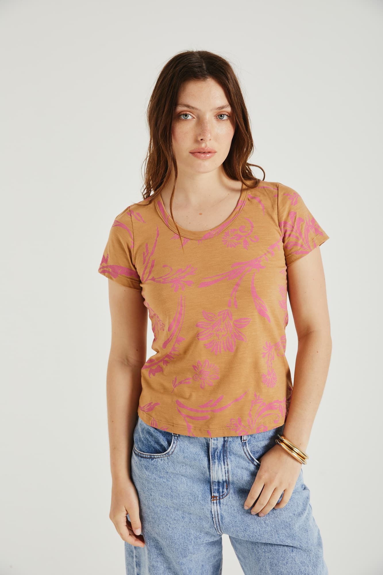 RN1530 - REMERA SHONA