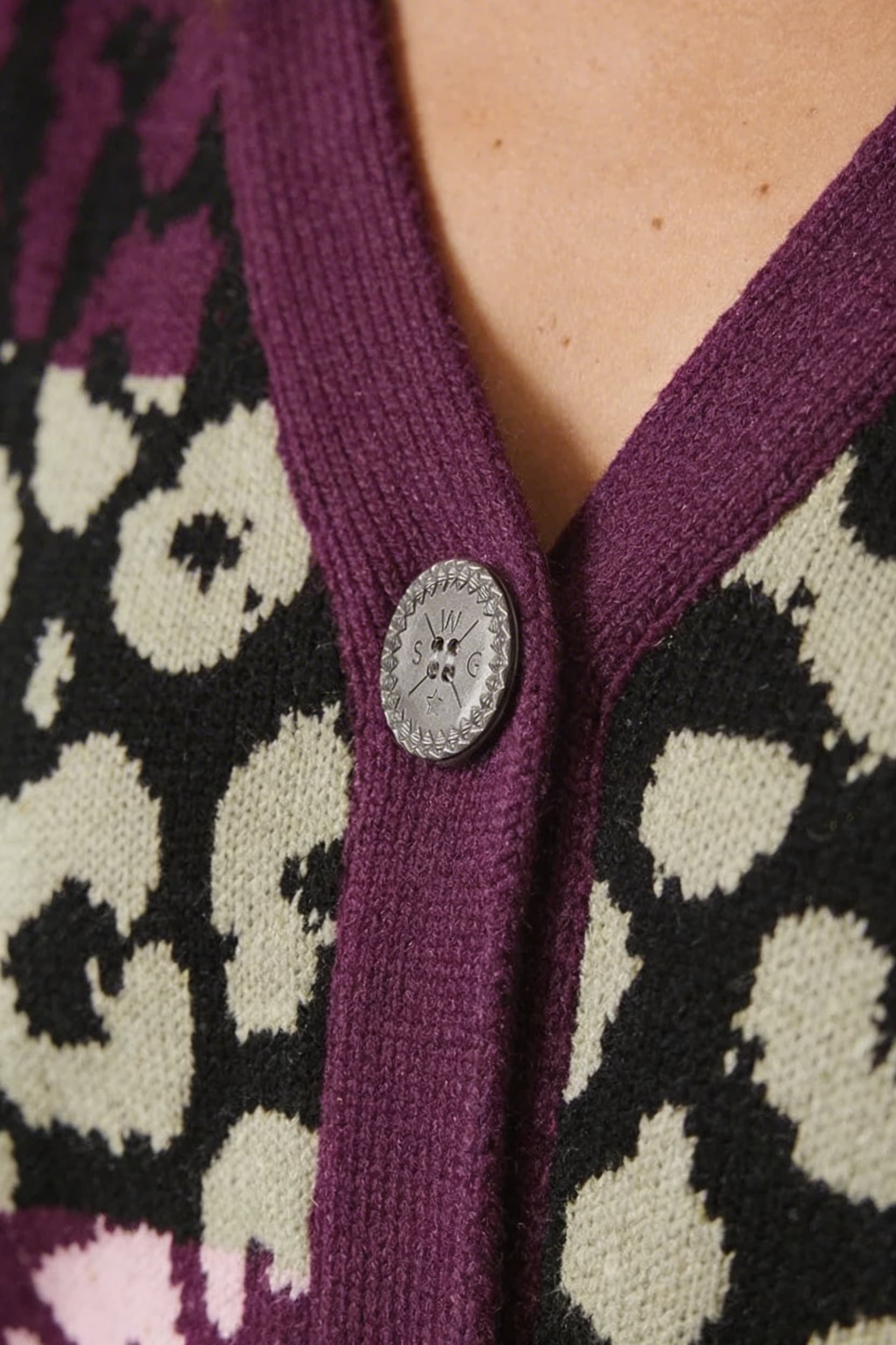 SN1516 - CARDIGAN BUSH