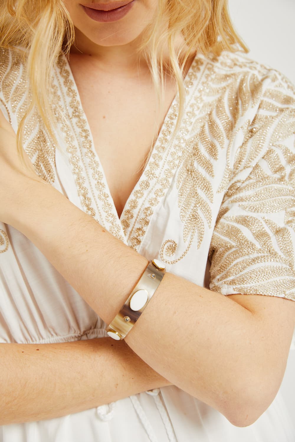 AI1503 - PULSERA ISOLDE