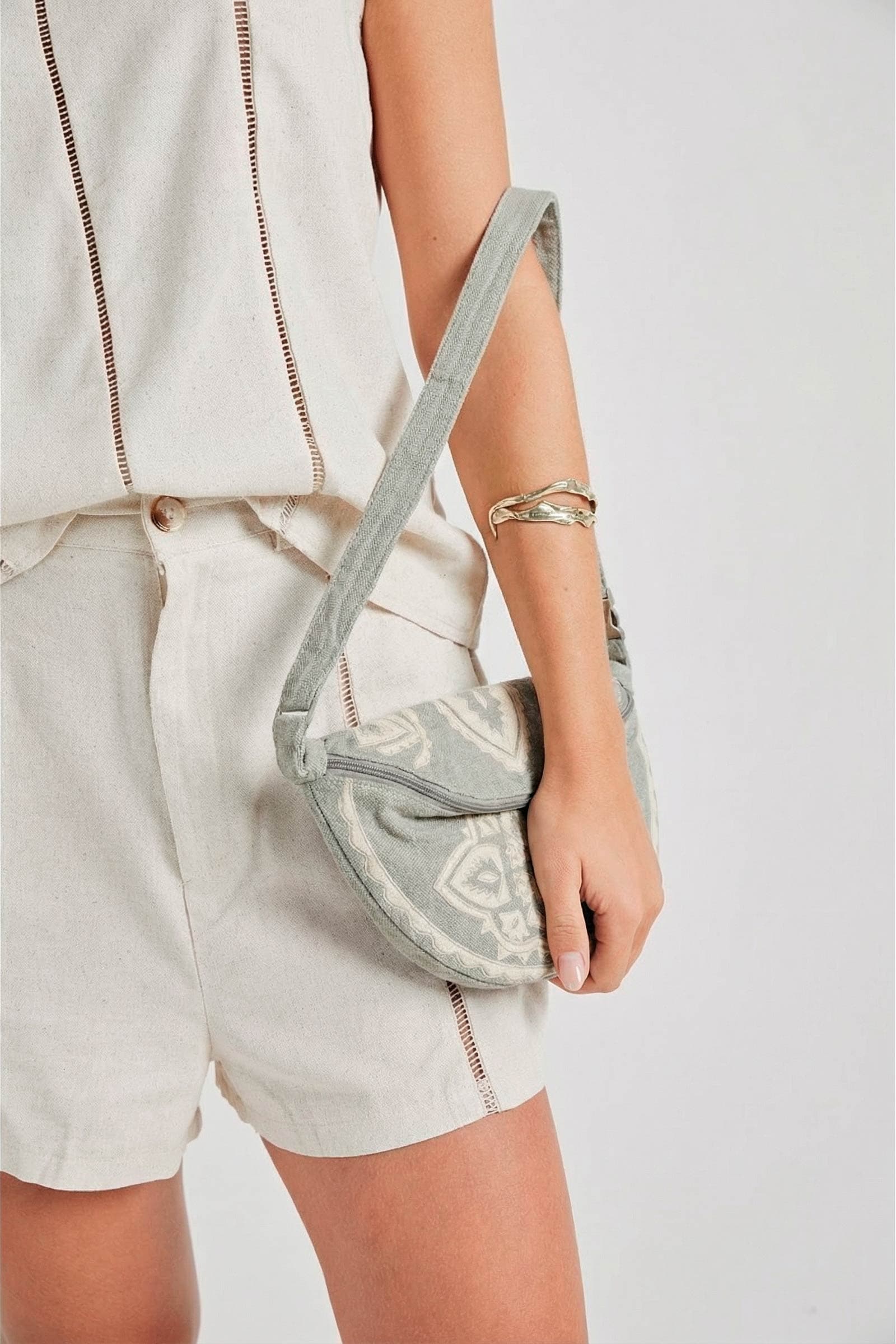 MI1508 - RIÑONERA NOA