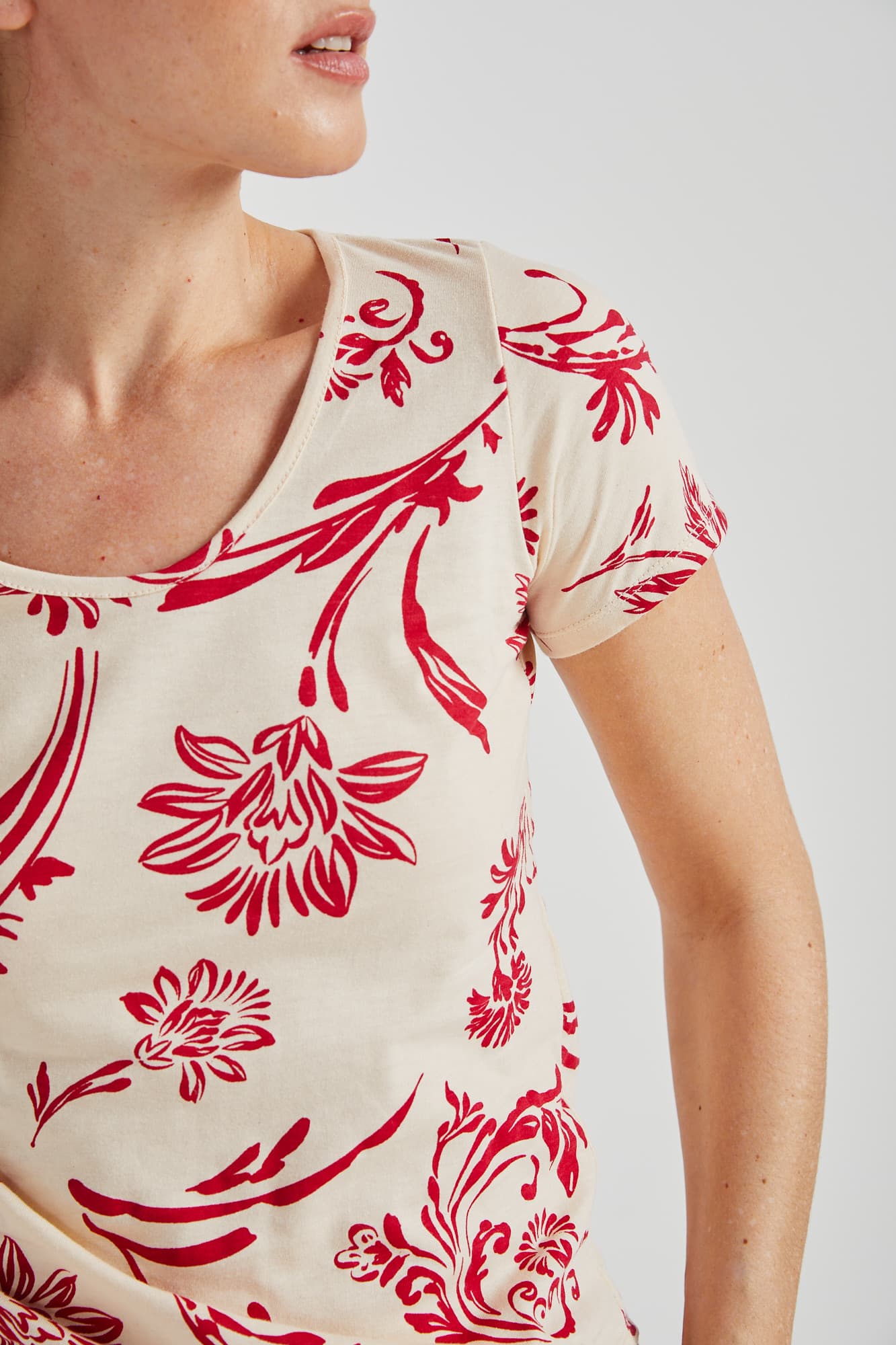 RN2675 - REMERA PAPRIKA