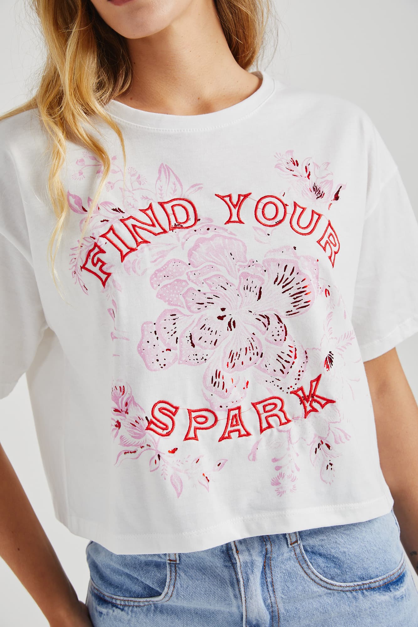 RN1519 - REMERA SPARK