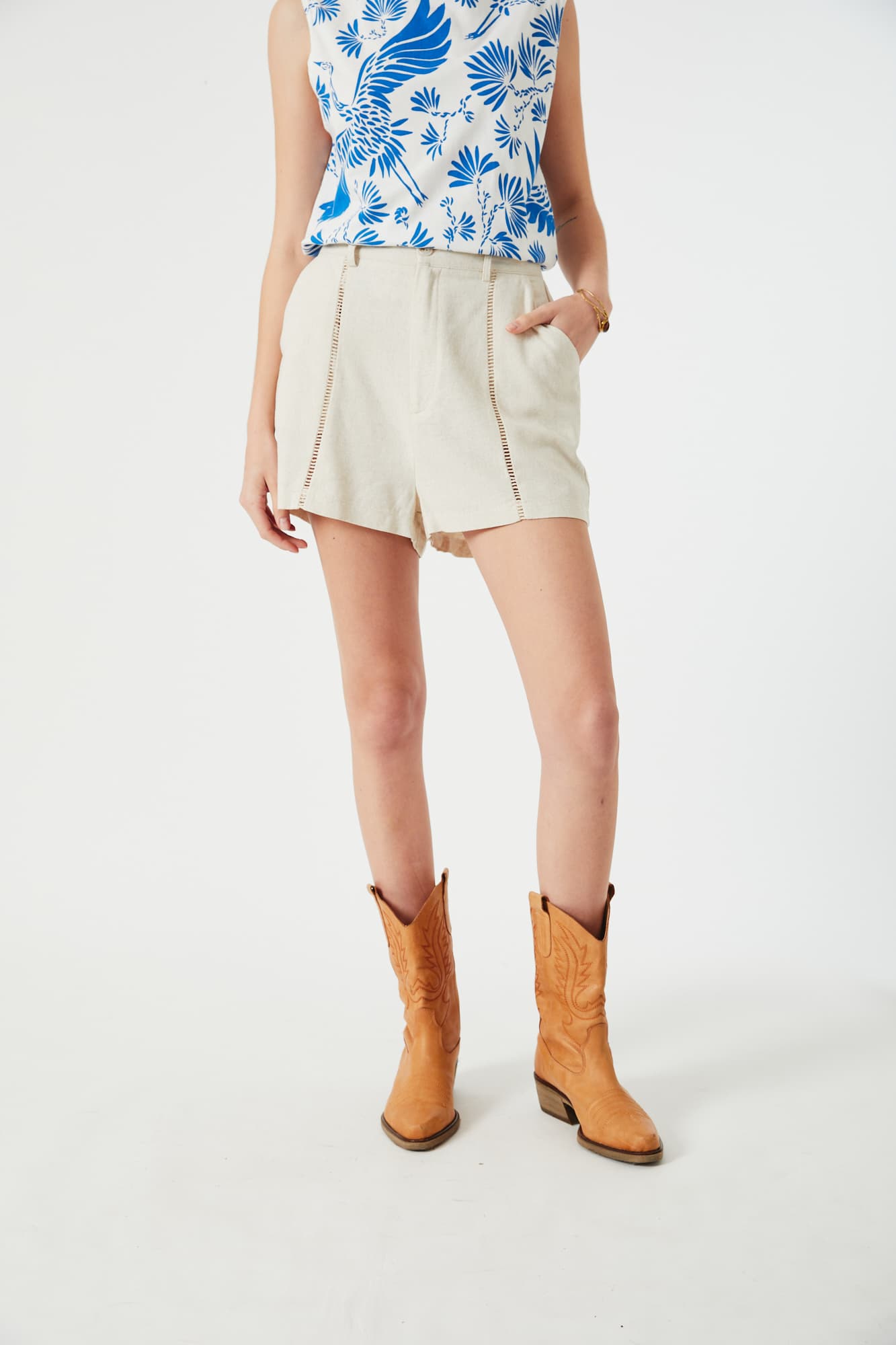 PC2513 - SHORT MADAMA
