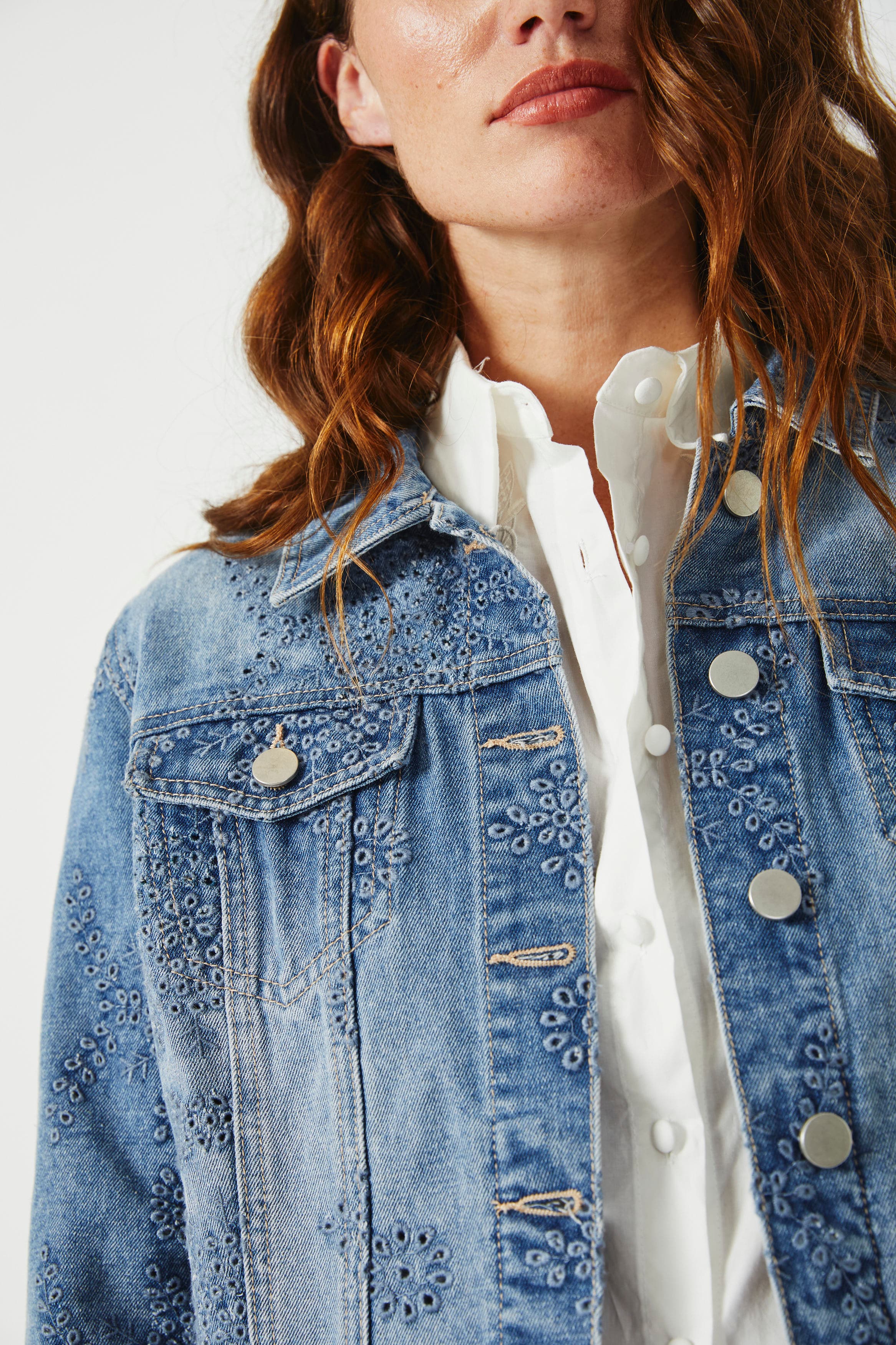 JC1507 - CHAQUETA DANLAS