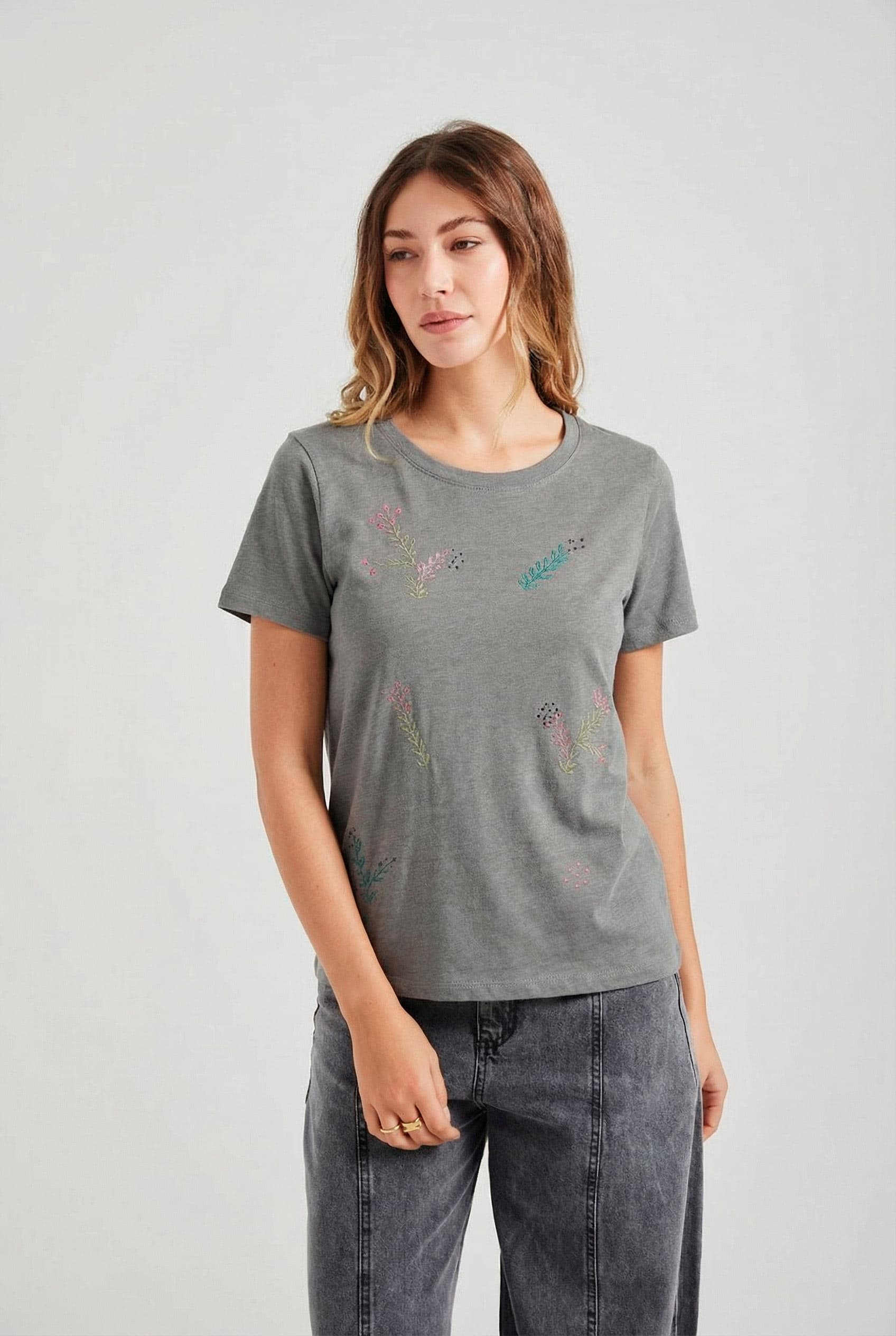 RN2638 - REMERA SALVIA