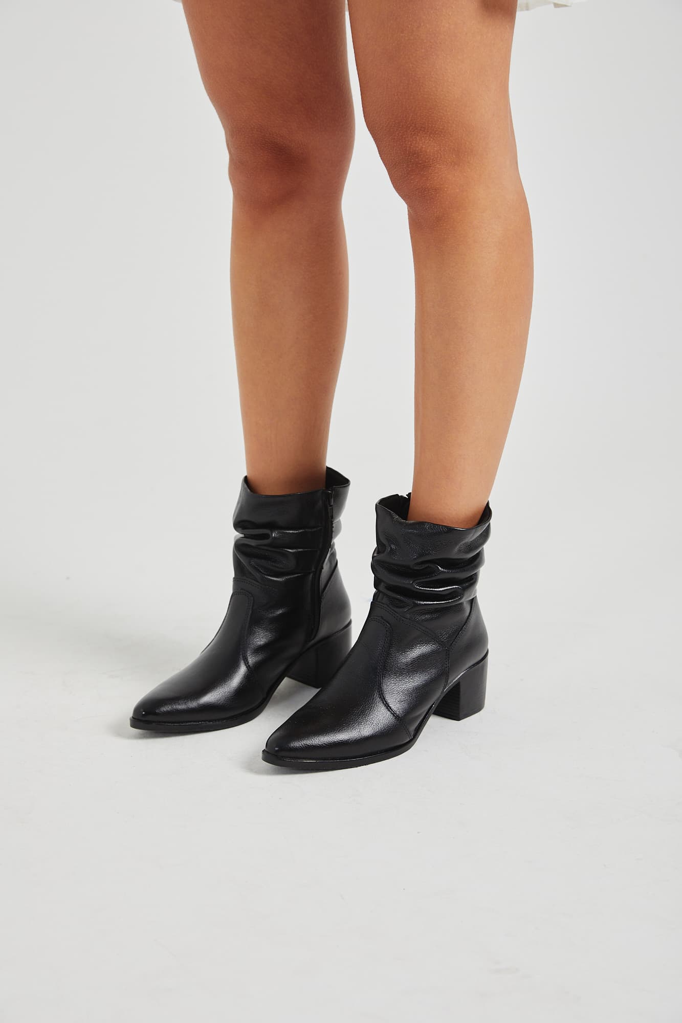 ZB1512 - BOTA OLEN