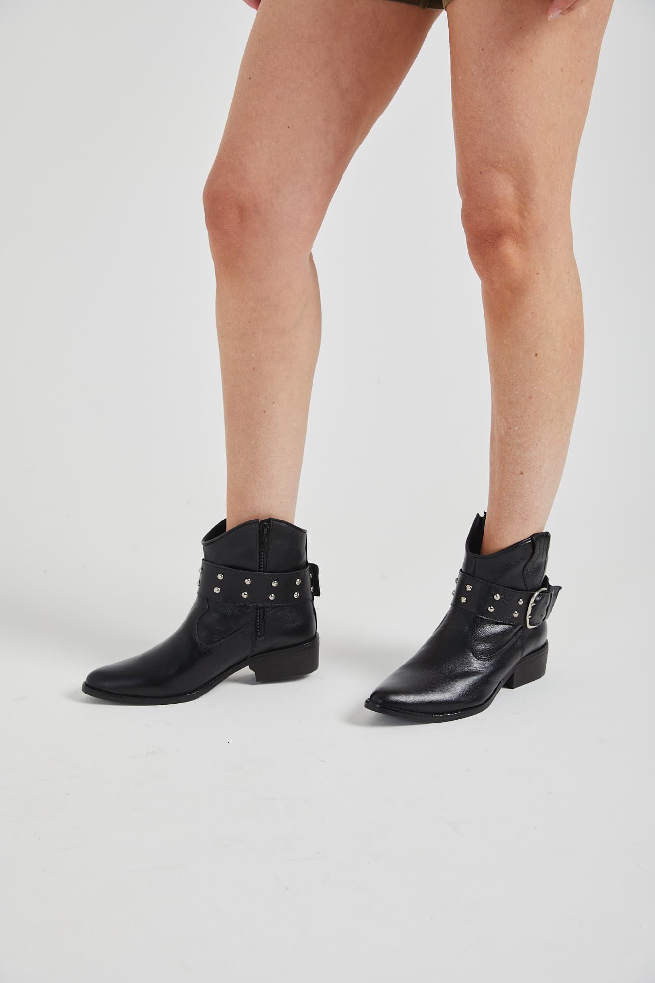 ZB1513 - BOTA NIVA